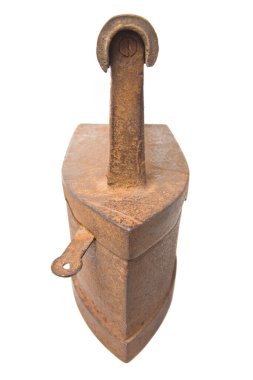 Eski Sovyet yapımı paslı demir, beyaz bir demir üzerinde izole edilmiş.