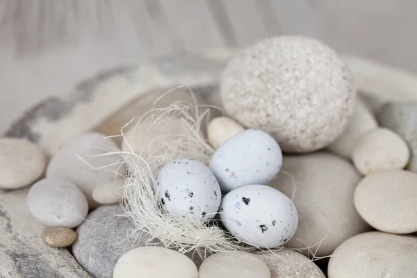 Birds Eggs and Pebble — Stock Photo, Image