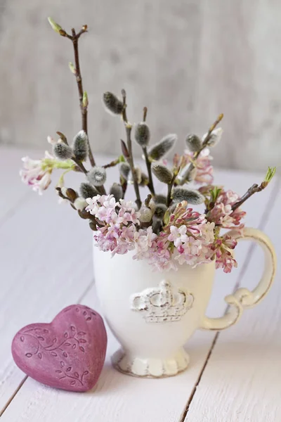 Nostalgic Still Life With Pink Flower — Stock Photo, Image