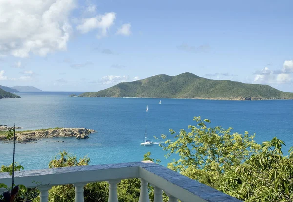 Britse Maagdeneilanden uitzicht op Caribische zee — Stockfoto