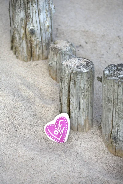 Cuore di pietra con amore — Foto Stock