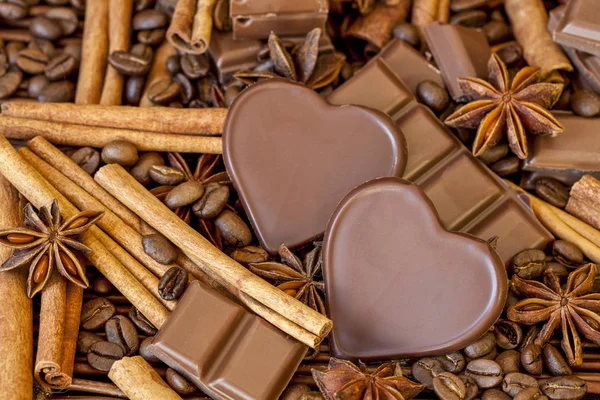 Close Up Of Chocolate With Cinnamon Sticks — Stock Photo, Image