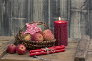 İskandinav Noel Elmalarla Hayat