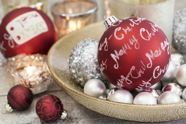 Czerwone białe dekoracje świąteczne z tekstem — Zdjęcie stockowe