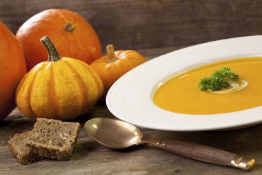 Rustik Balkabağı Çorbası ve Balkabağı