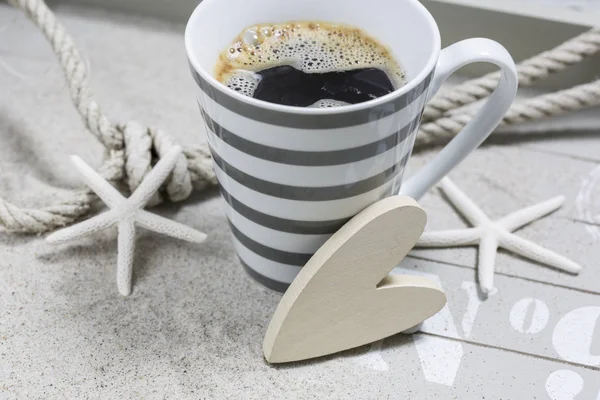 Beach Coffee In Striped Cup — Stock Photo, Image