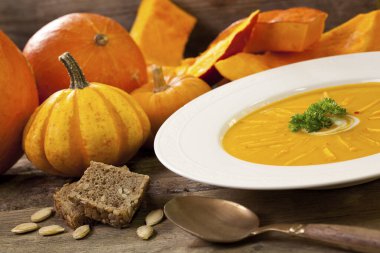 Rustik Balkabağı Çorbası ve Balkabağı