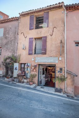 Güney Fransa Provence Binaları