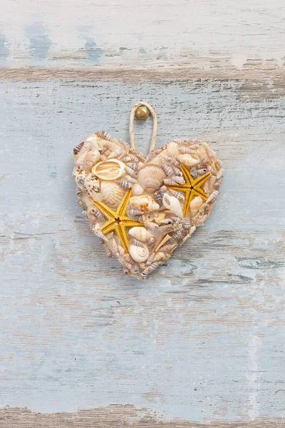Sea Shell Heart On Old Wood — Stock fotografie