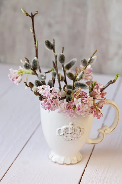 Natura Morta Romantica Con Fiori Rosa Pastello Viburnum Fiori Salice — Foto Stock