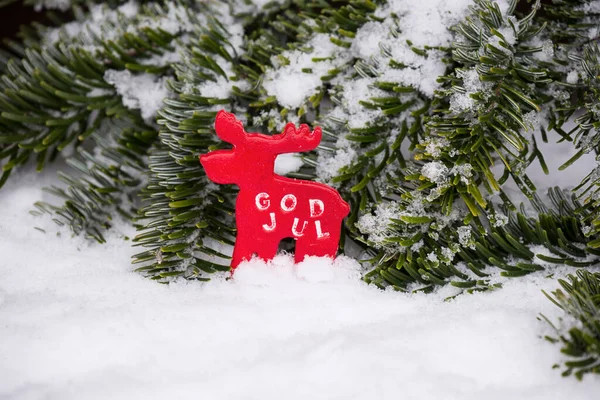 Renne rouge avec des mots danois pour Joyeux Noël — Photo