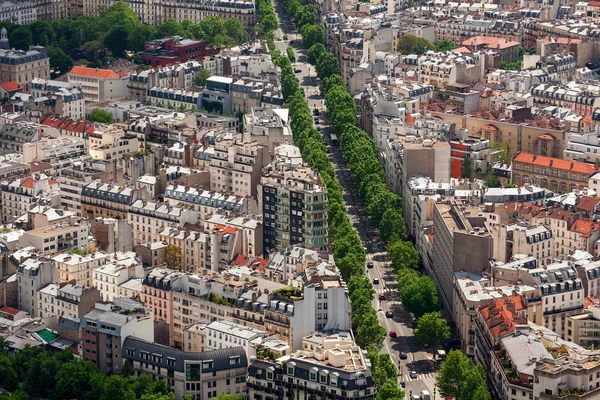Luftaufnahme Eines Typischen Pariser Gebäudes Und Boulevard Mit Grünen Bäumen — Stockfoto