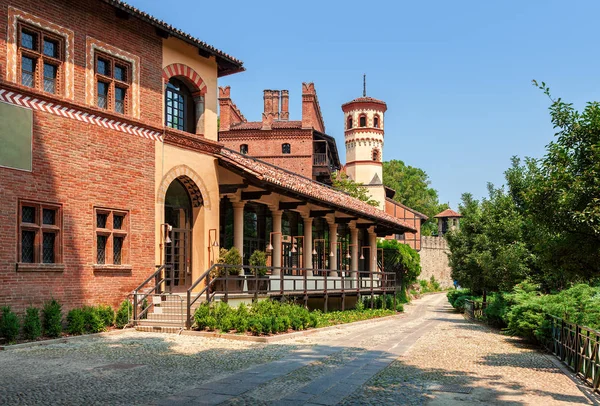 Patika Boyunca Yeniden Oluşturulan Ortaçağ Köyü Valentino Park Torino Talya — Stok fotoğraf