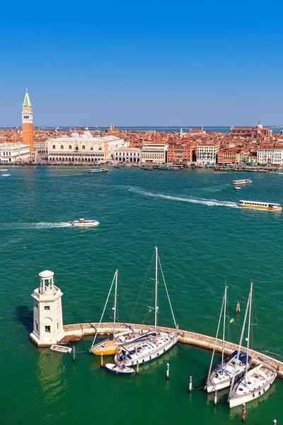 Canal Grande ve Venedik görünümü. — Stok fotoğraf