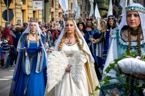 Alba Italy October 2019 Participants Historic Dresses Medieval Parade Traditional — Stock Photo, Image