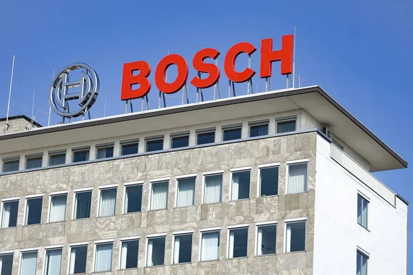 Wetzlar - 25 Mart: Amblem Bosch, 25 Mart 2018 Wetzlar, Almanya. Robert Bosch Gmbh Gerlingen, Stuttgart, Almanya yakınlarında merkezi bir uluslararası mühendislik ve elektronik şirkettir