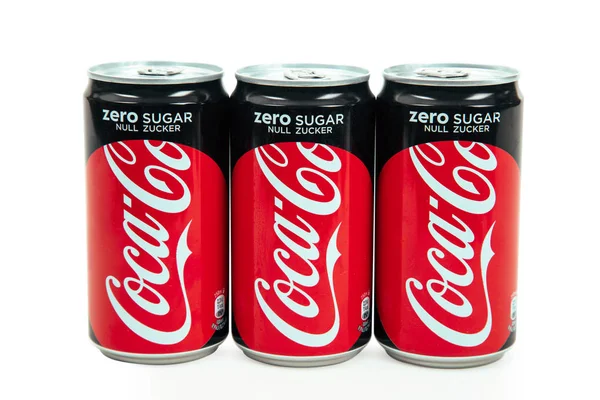 Huettenberg Alemanha Junho 2018 Latas Coca Cola Açúcar Zero Isoladas — Fotografia de Stock