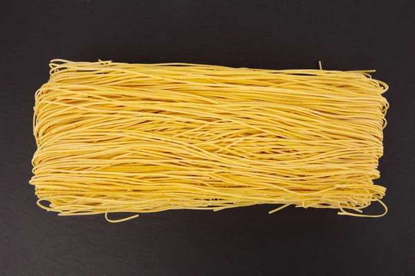 Raw Asian Noodles Black Background — Stock Photo, Image