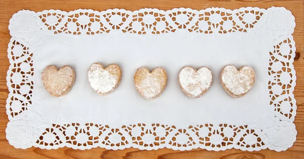 Biscuits Savoureux Avec Forme Coeur Sur Fond Bois — Photo