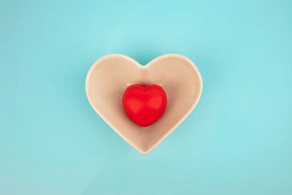 Açık Mavi Renkli Izole Kalp Kase — Stok fotoğraf