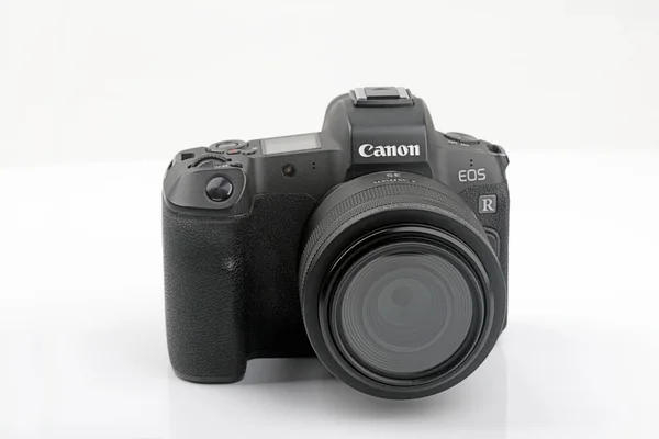 Wetzlar Alemanha 2020 Canon Eos Câmera Sem Espelho Sobre Fundo — Fotografia de Stock