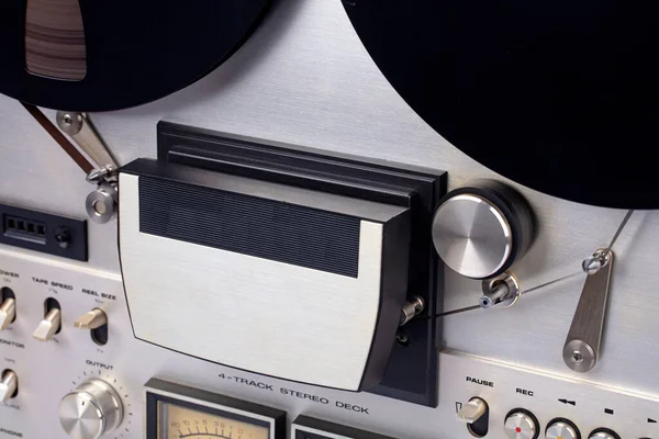 Reel Reel Аудио Магнитофон Изолирован Белом Фоне — стоковое фото
