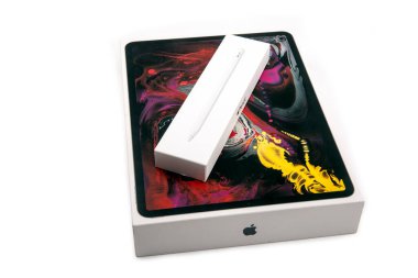 WETZLAR, GERMANY - 2020-07-10: APPLE iPad Pro, Apple 'dan bir tablet bilgisayardır..