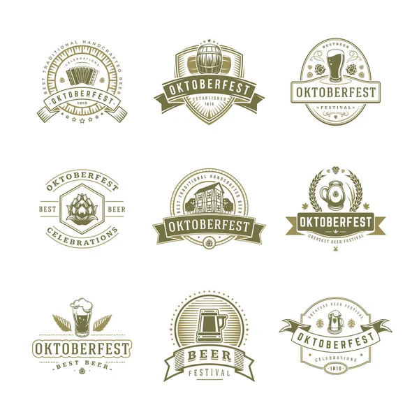 Oktoberfest etiquetas, insignias y logotipos conjunto Festival de la cerveza elebraciones texto. Ilustración vectorial . — Vector de stock