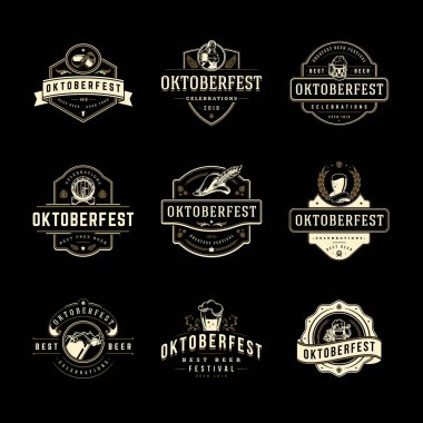 Oktoberfest etiketleri, rozetleri ve logolar bira festivali kutlama ayarla