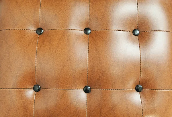 Sfondo Pelle Marrone Chiaro Texture Con Bottoni — Foto Stock