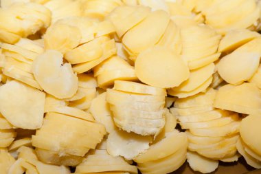 Seçici odaklı haşlanmış patateslerin yakınlaştırılması