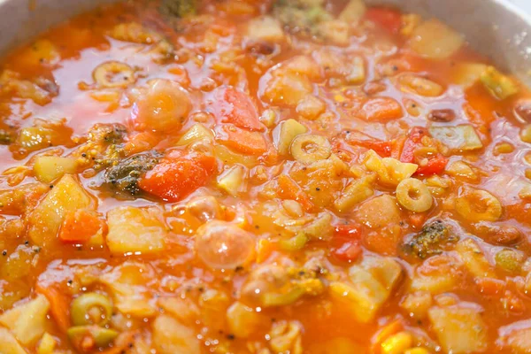 トマトソースとインドの野菜料理Sabziの閉鎖 — ストック写真