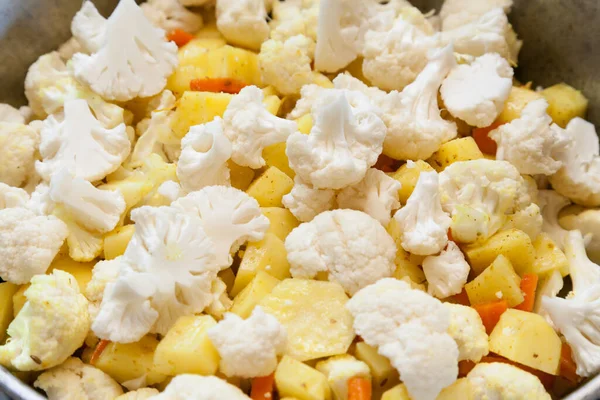 Closeup Cooking Roasted Potatoes Cauliflower — Stock Photo, Image