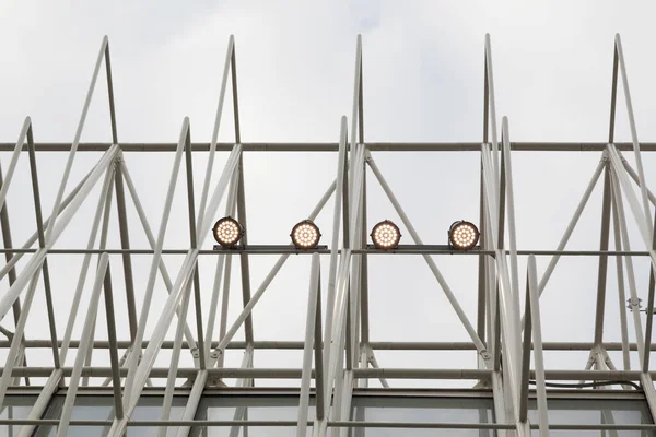 Estructura Acero Industrial Abstracta Con Cuatro Luces —  Fotos de Stock