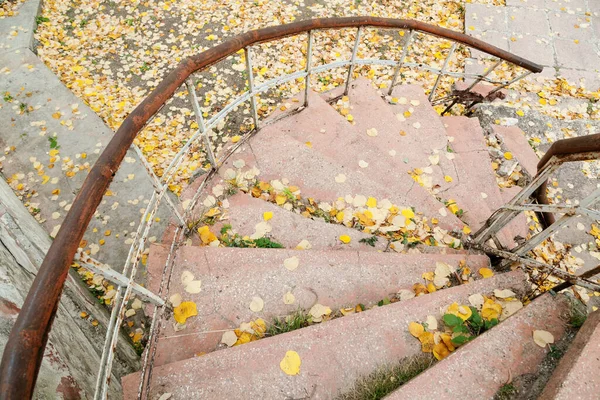 Abandoned Grungy Stairs Railings Autumn — Stock Photo, Image