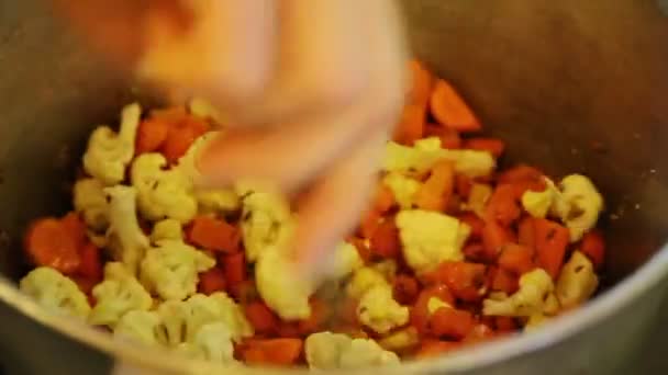 Closeup Cooking Stewed Cauliflowers Carrots — Stock Video