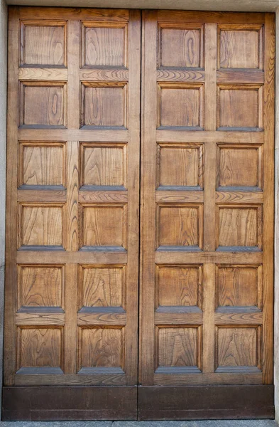 Zbliżenie Starych Zabytkowych Drewnianych Drzwi — Zdjęcie stockowe