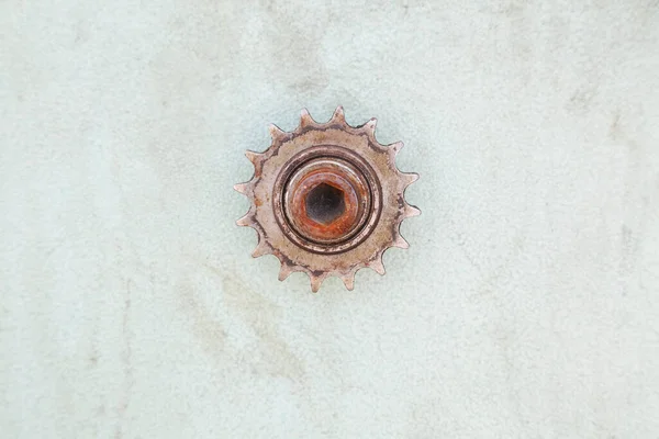 Closeup Rusty Gear Dirty Wall Copy Space — Stock Photo, Image