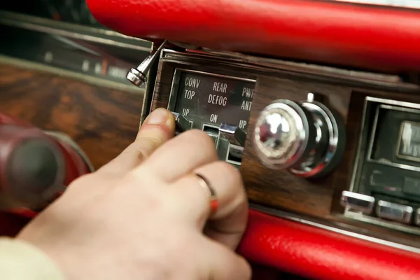 Växla Cabriolet Översta Knappen Gammal Vintage Bil Med Selektivt Fokus — Stockfoto