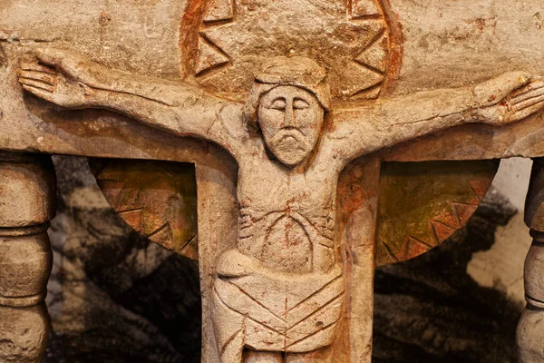 Esculpida Estátua Antiga Pedra Calcária Jesus Cristo Crucificação — Fotografia de Stock