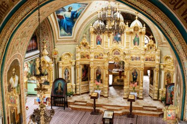 Rus Ortodoks Kilisesi 'nin içi