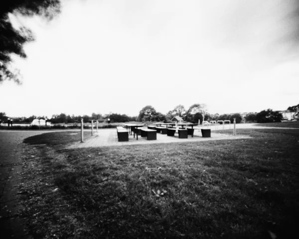 Rio Erne, Enniskillen, durante o verão, pinhole preto e branco — Fotografia de Stock