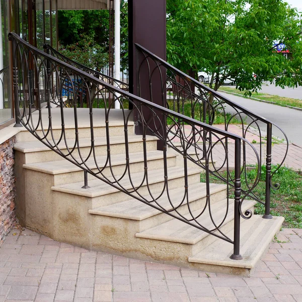 Moderne Eiserne Geländer Und Treppen Eingang Zum Gebäude — Stockfoto