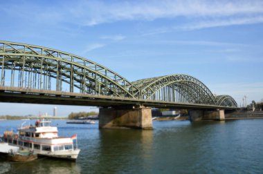 Hohenzollern köprü üzerinden Ren Köln, Almanya