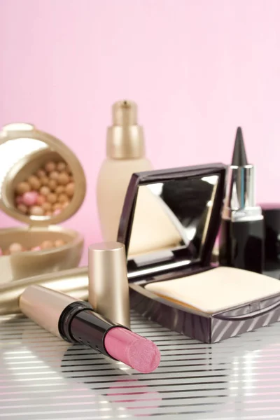 Lots Decorative Cosmetics Mascara Powder Foundation Cosmetic Bag — Stock Photo, Image