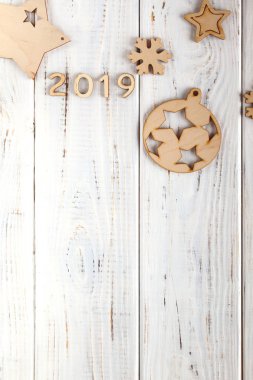 Beyaz tahta arka plan ile sayılar 2019. Yeni yıl için arka plan