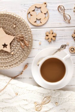 Beyaz ve bej renklerde dekor Noel ve yeni yıl için. Birçok bilgi