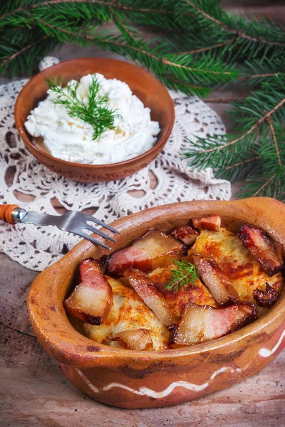 Sarma Geleneksel Balkan Doğu Avrupa Bayram Yemekleri Pirinç Kıyma Ile — Stok fotoğraf