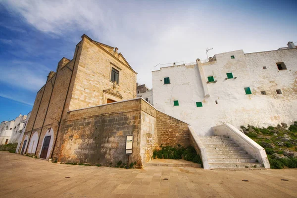 Een Brede Hoek Opname Van Ostuni Stadsmuren Puglia Italië — Stockfoto