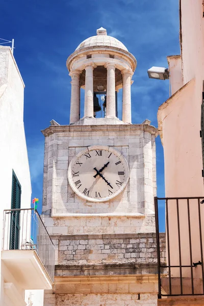 Chiesa San Giorgio Torre Dell Orologio Locorotondo Puglia Italia — Foto Stock